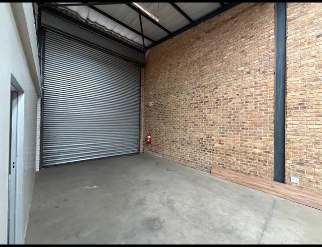 154M² WAREHOUSE TO LET IN CHLOORKOP